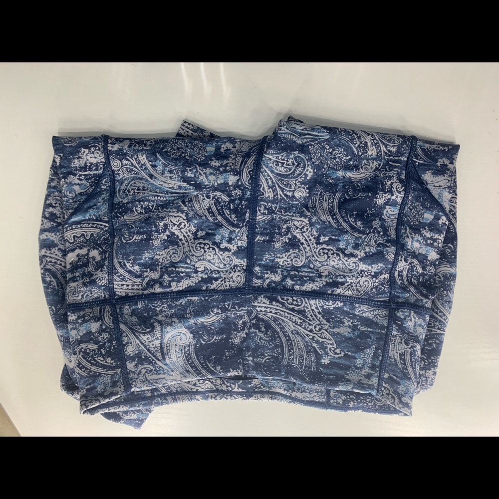Blue lululemon leggings